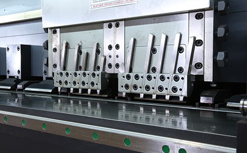 數控折彎機的發展曆史和混合數控折彎機的優勢? 