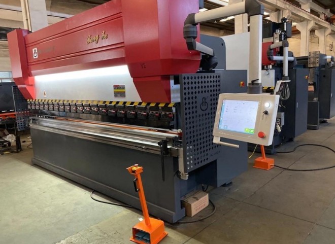 智能而彎，馭效而成：豐科機械數控折彎機助力精密鈑金加工領域? 